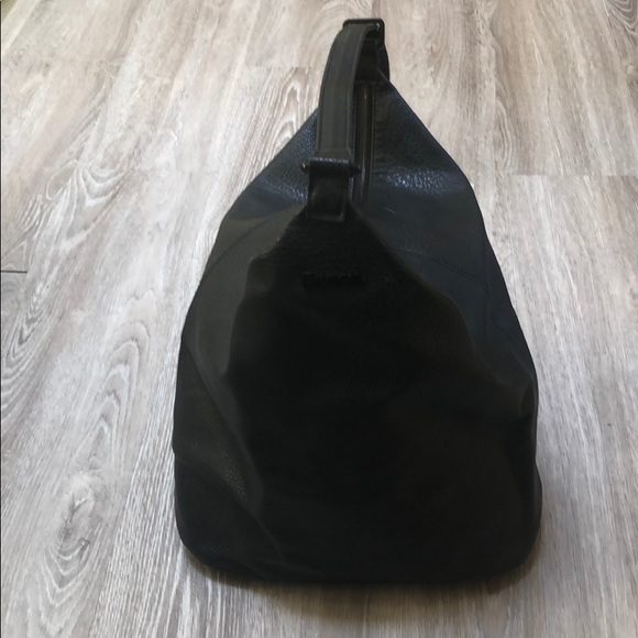 Bench. Bag - Picture 1 of 3